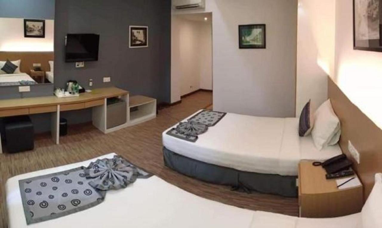 Botahtaung Hotel Yangon Extérieur photo