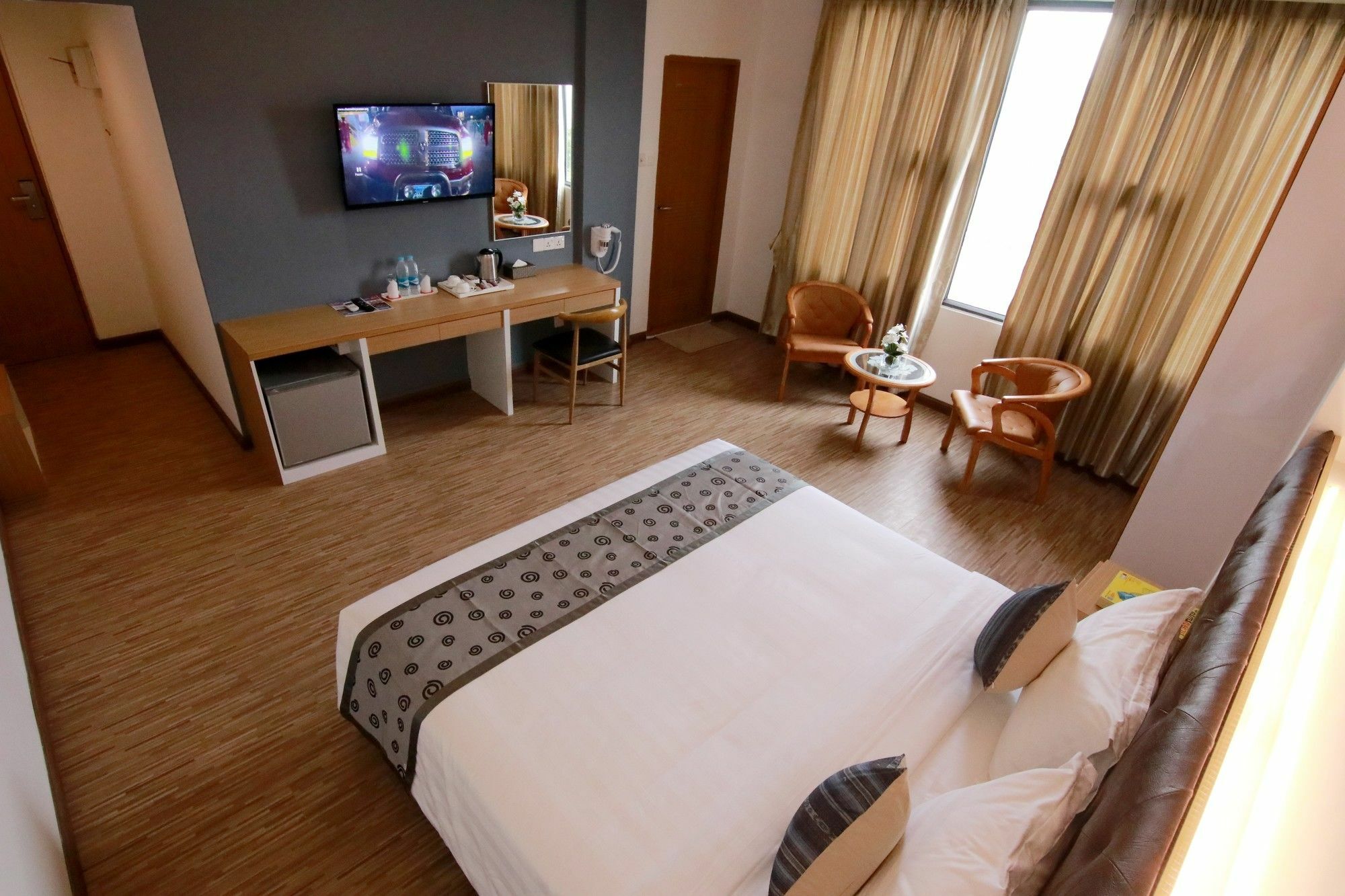 Botahtaung Hotel Yangon Extérieur photo