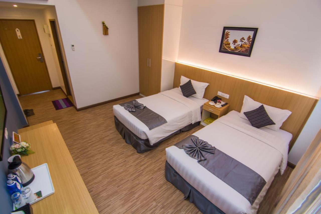 Botahtaung Hotel Yangon Extérieur photo