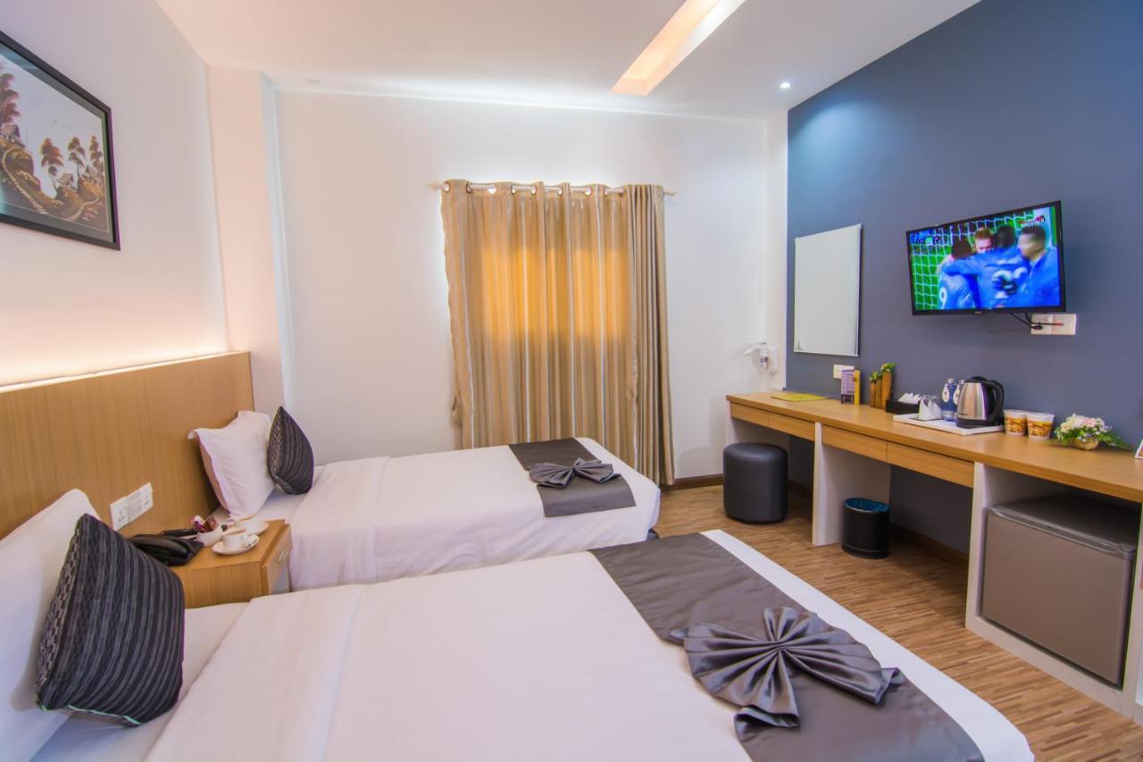 Botahtaung Hotel Yangon Extérieur photo